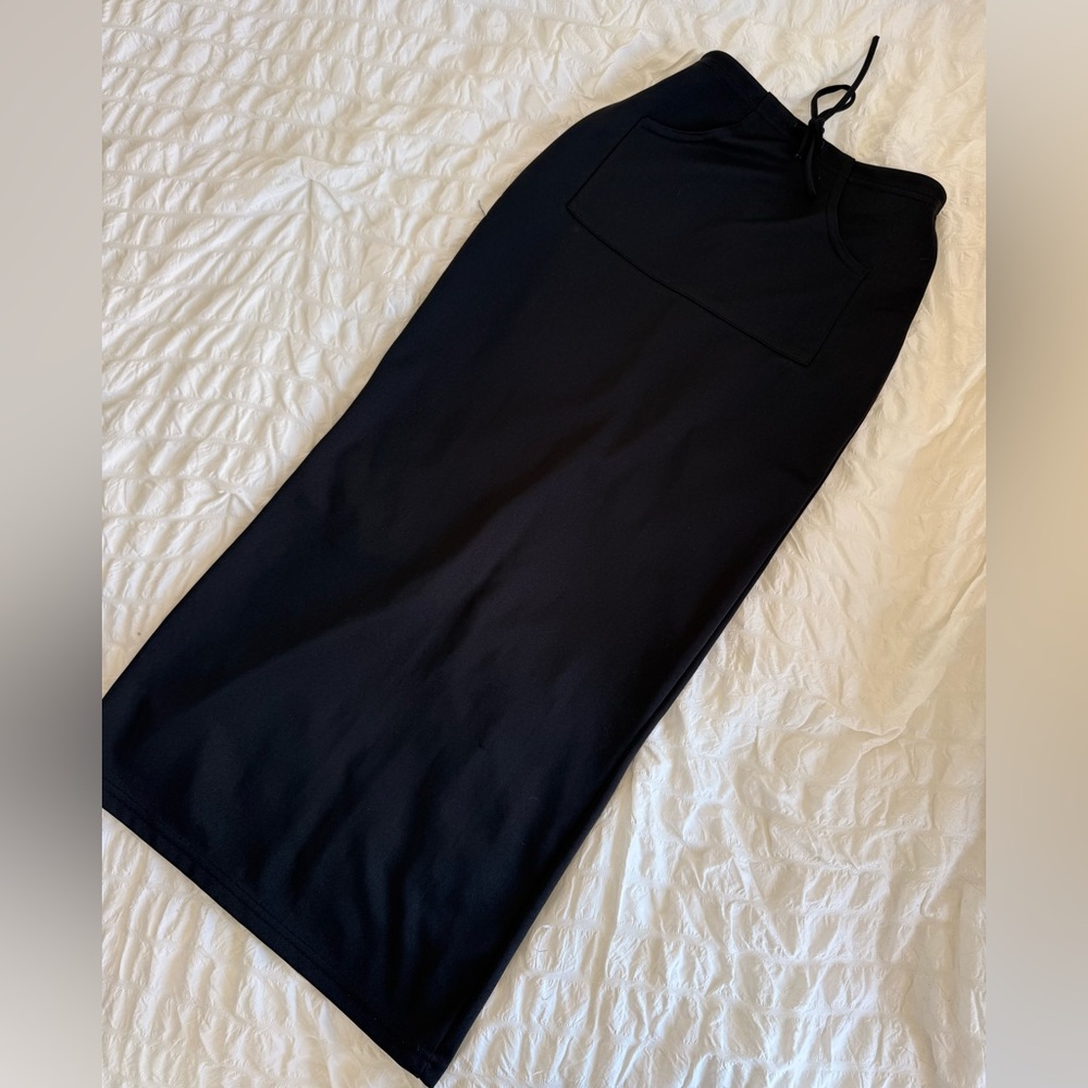 Black Maxi Front Pocket Skirt Women’s